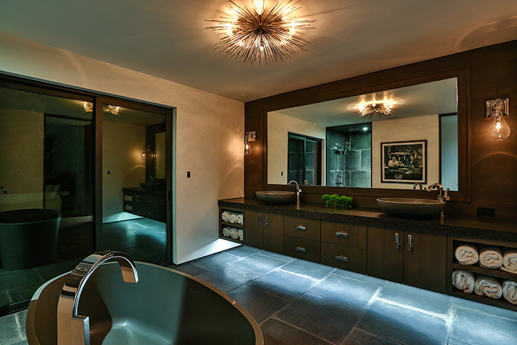 Essentials for a Luxurious Master Bathroom