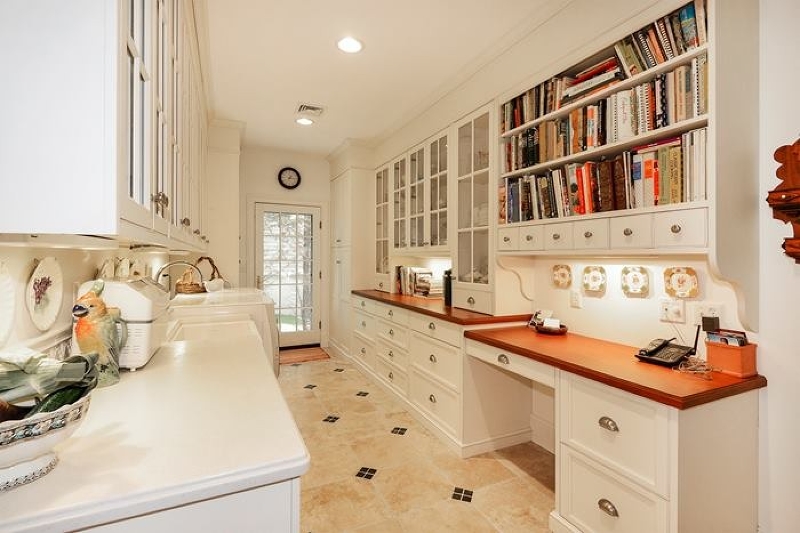 20 Lake End Rd, Rockaway Township, NJ