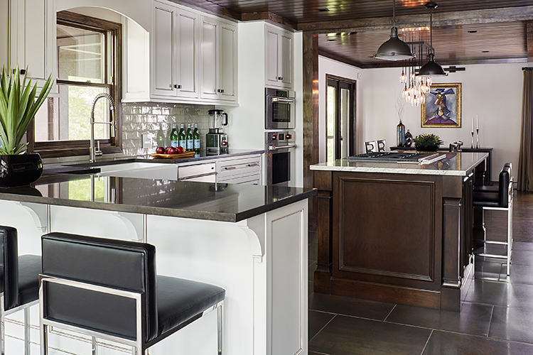 lakeside retreat kitchen