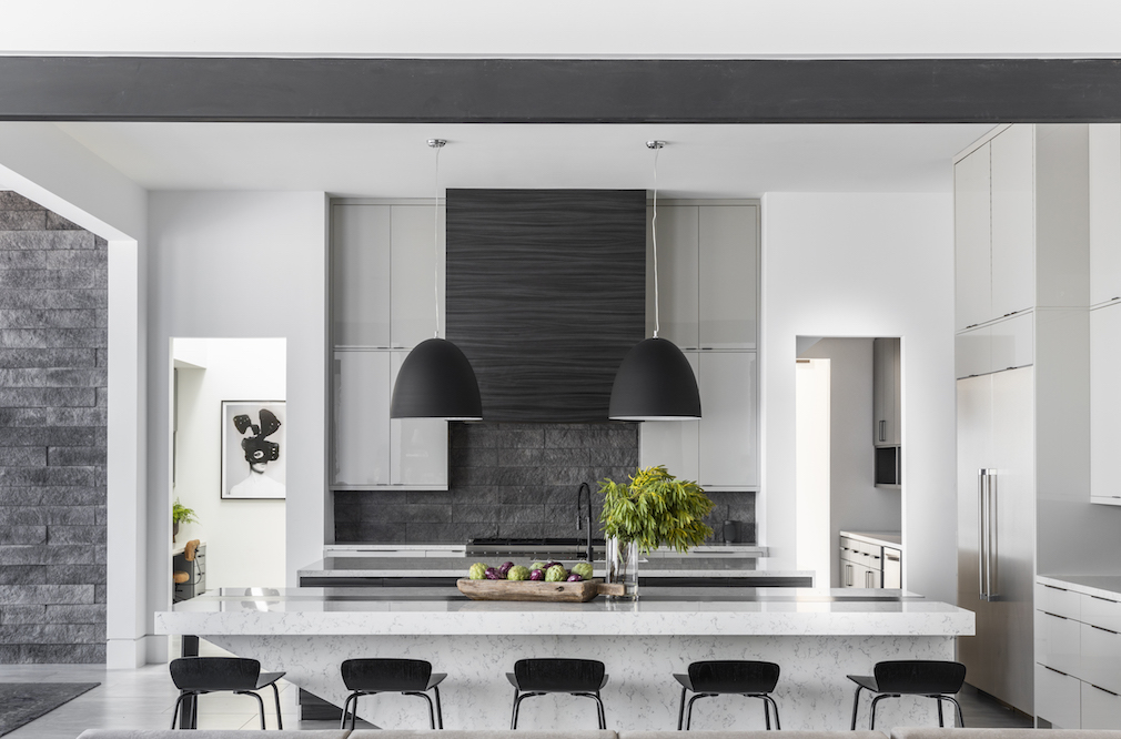 lakefront texas home kitchen