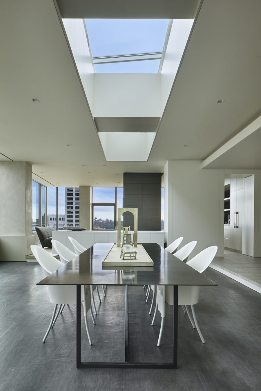 Rocky Rochon Embraces The Beauty Of Imperfection In A Seattle Penthouse ...