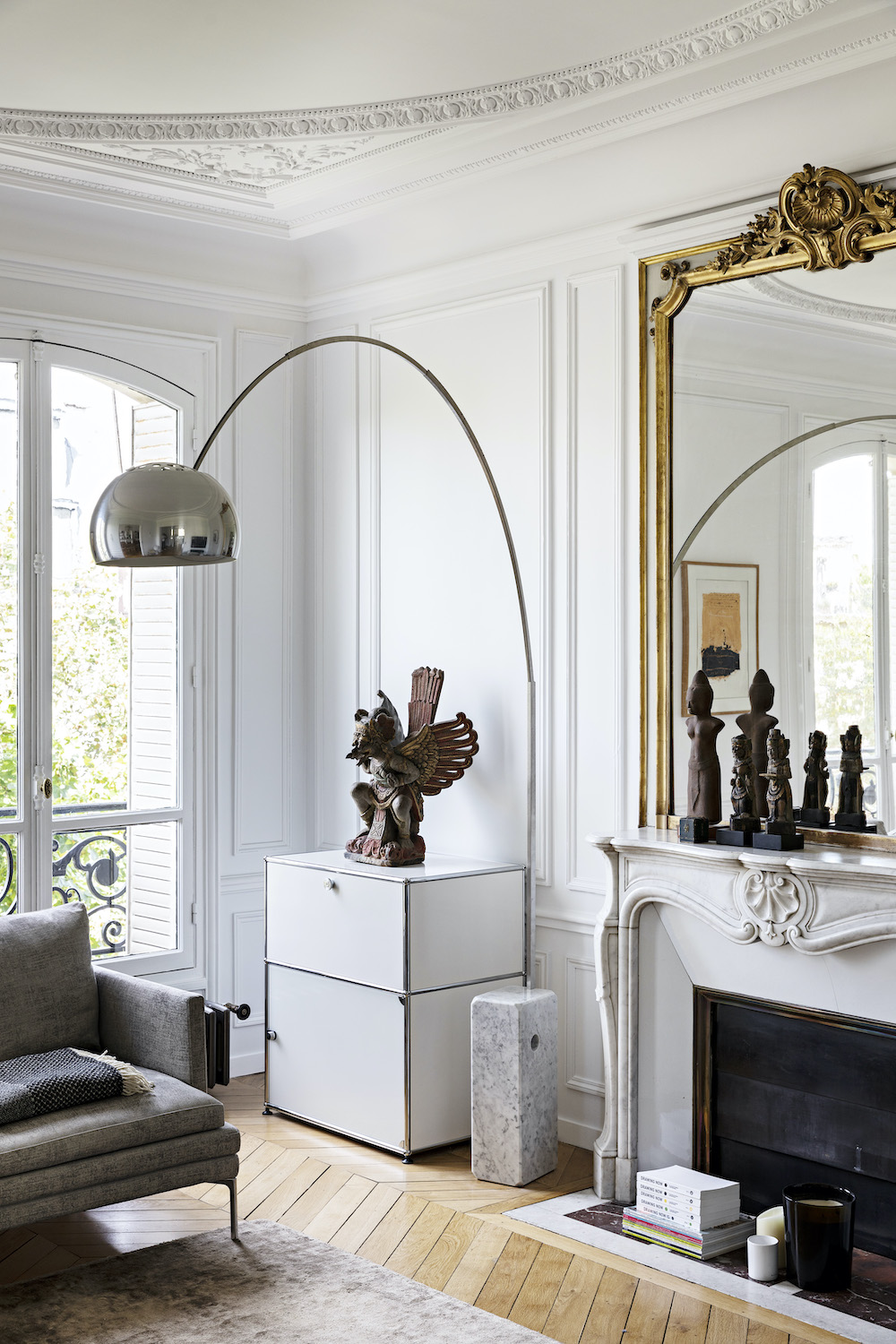 A HaussmannEra Apartment In Paris Embraces A New Narrative