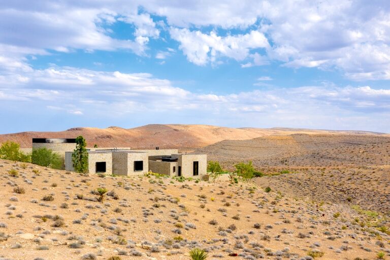 A Las Vegas Retreat Combines Luxury With A Love Of The Land