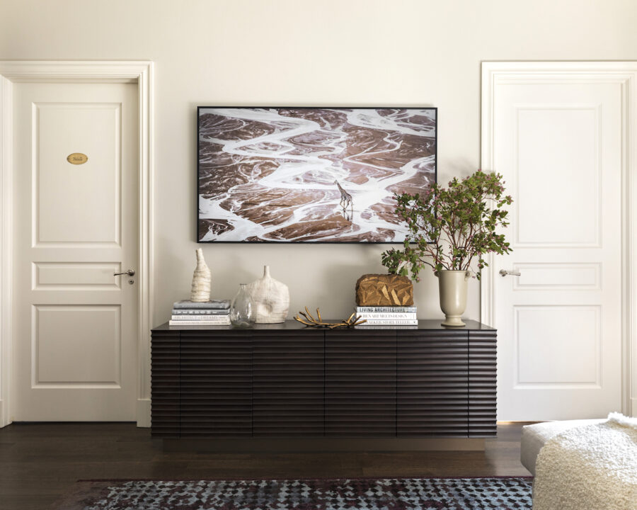 Angelique Console - aspire design and home